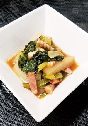 ベーコンと大根、小松菜の煮物-レシピのメイン写真