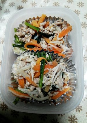 小松菜のそぼろ煮-レシピのメイン写真