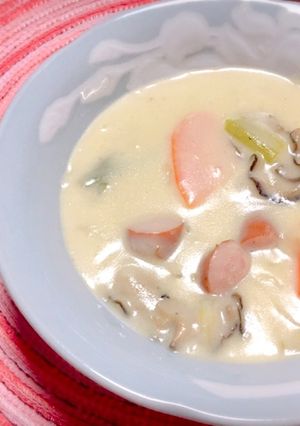 寒い季節にピッタリ!簡単牡蠣シチュー-レシピのメイン写真