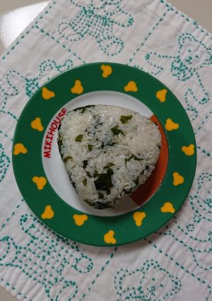 ワカメおにぎり。-レシピのメイン写真