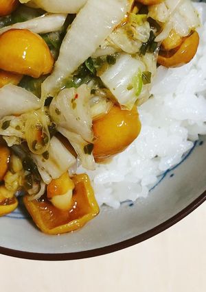 ごはんのおともに。白菜漬となめこ-レシピのメイン写真