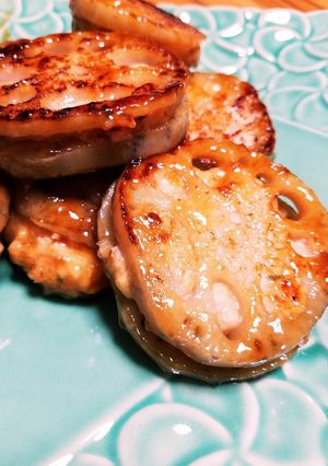 簡単！レンコンの鶏挽肉挟み照り焼き-レシピのメイン写真