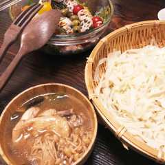 キノコたっぷり鳥手羽うどん-レシピのメイン写真