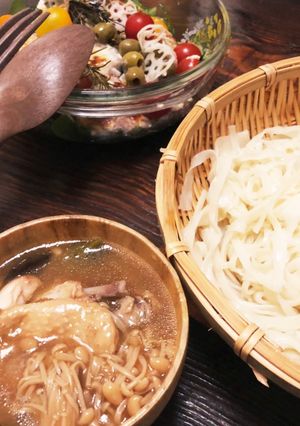キノコたっぷり鳥手羽うどん-レシピのメイン写真