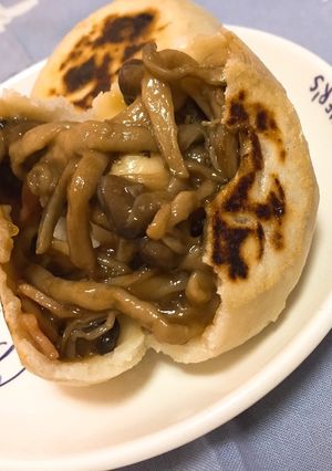 しめじとベーコンのめんつゆバターおやき-レシピのメイン写真