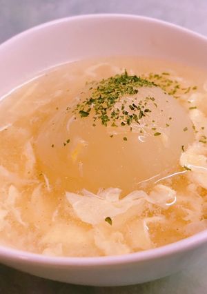簡単レンチン！玉ねぎの丸ごと中華卵スープ-レシピのメイン写真
