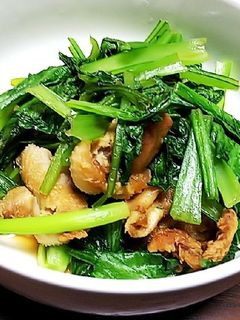 小松菜と鶏皮のにんにく醤油炒め-レシピのメイン写真
