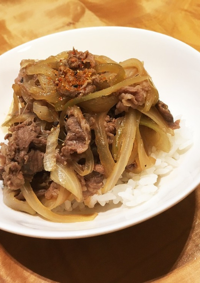 玉ねぎ多め、我が家のつゆだく牛丼-レシピのメイン写真