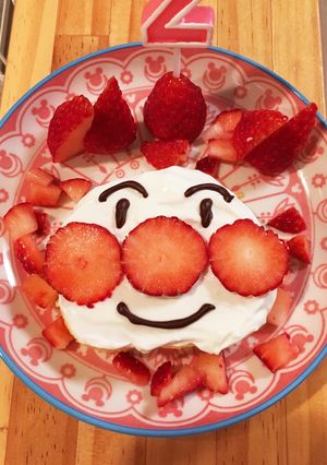 ロールケーキで簡単☆アンパンマンケーキ-レシピのメイン写真