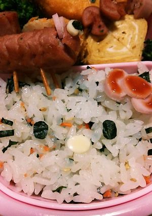 今日のキャラ弁11/9(キティ&タヌキ)-レシピのメイン写真