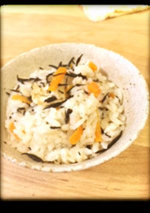 ひじきの炊き込みご飯-レシピのメイン写真