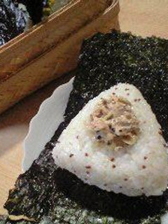 おむすび☆ツナマヨ・玉ねぎでシャキシャキ-レシピのメイン写真