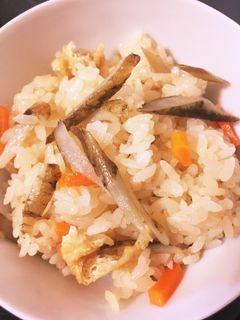ごぼうとあぶらげ炊き込みご飯-レシピのメイン写真