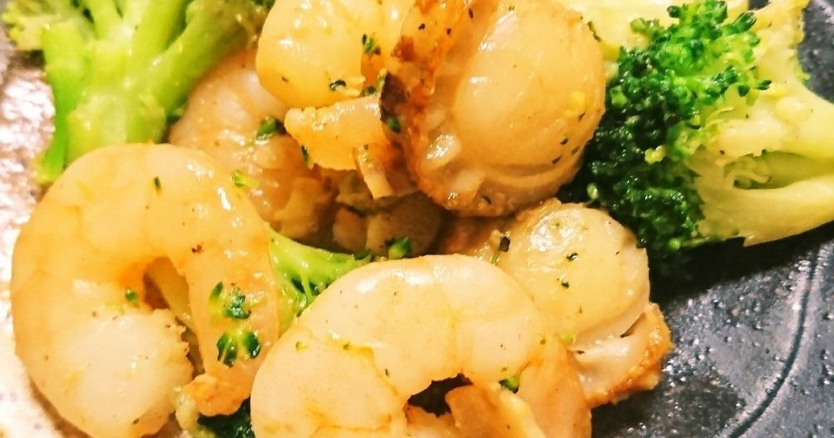 簡単冷凍エビとホタテのガ—リック炒め by ひろメロ 【クックパッド