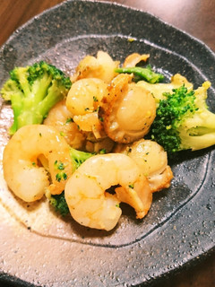 簡単冷凍エビとホタテのガ—リック炒め-レシピのメイン写真