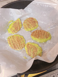 【簡単手づかみ離乳食】山芋と野菜のおやき-レシピのメイン写真