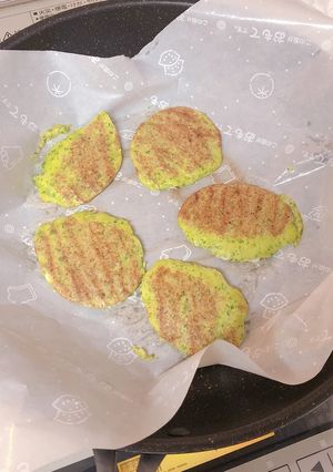 【簡単手づかみ離乳食】山芋と野菜のおやき-レシピのメイン写真
