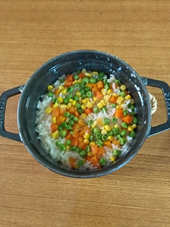 小さなストウブで簡単炊き込みピラフ-レシピのメイン写真