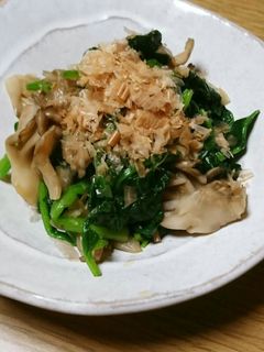 簡単❢舞茸とホウレン草のポン酢和え~♡-レシピのメイン写真