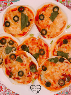 餃子の皮で手軽にピザ☆彡-レシピのメイン写真