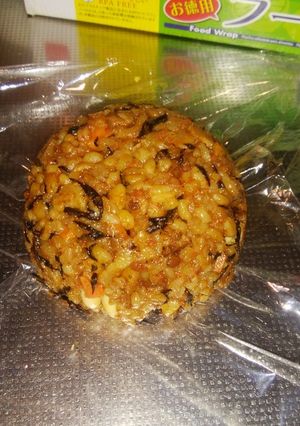 もち麦入り五目カレーおにぎり-レシピのメイン写真