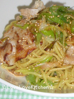 休日ランチに♪ごま油が効いてるねぎ焼そば-レシピのメイン写真
