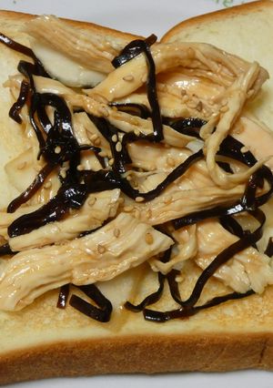鶏むね肉の昆布入り中華風サラダトースト-レシピのメイン写真