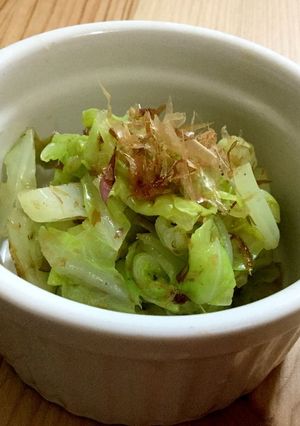 簡単副菜☆キャベツの梅肉和え-レシピのメイン写真