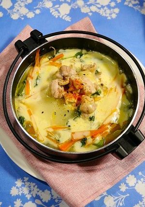 ひとり鍋！鶏もやしのチーズ鍋☆生姜風味-レシピのメイン写真