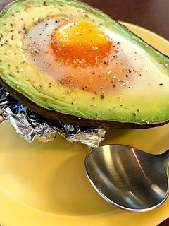 濃厚!とろ〜り半熟卵のアボカド焼き!-レシピのメイン写真