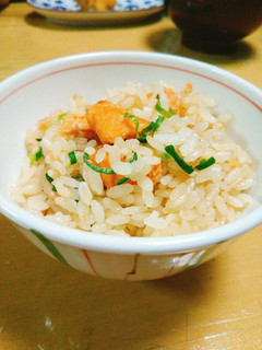 時短&カルシウム!鮭の炊き込みご飯-レシピのメイン写真