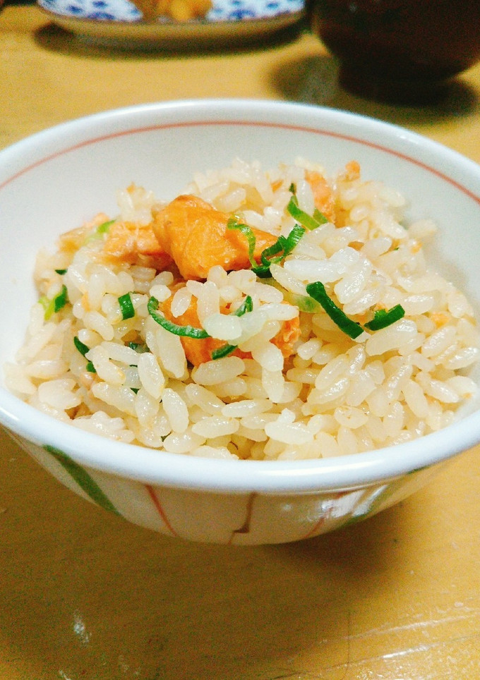 時短&カルシウム！鮭の炊き込みご飯-レシピのメイン写真