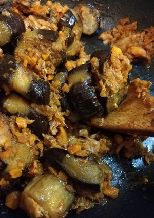さば味噌煮缶と茄子　人参で甘さをプラス-レシピのメイン写真