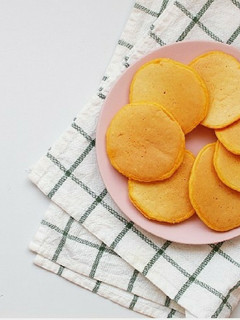 離乳食後期~☆にんじんパンケーキ-レシピのメイン写真