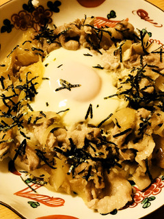 半熟ゆで玉子でとじる●豚肉のあまから皿丼-レシピのメイン写真