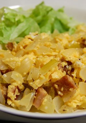 スパムと玉ねぎのスクランブルエッグ-レシピのメイン写真