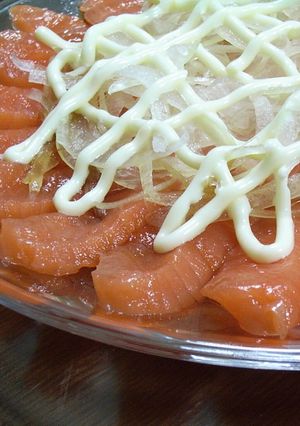 サーモンの刺身 ~オニオンマヨ~-レシピのメイン写真