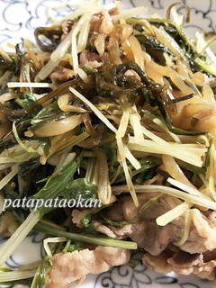 水菜と豚肉のすだち、塩昆布炒め-レシピのメイン写真