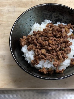 生姜たっぷり肉みそ丼-レシピのメイン写真