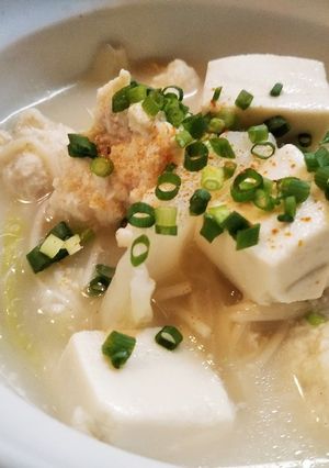 鶏団子と白菜の味噌牛乳煮込み-レシピのメイン写真