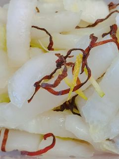 超簡単!白菜の芯で!柚子と塩昆布浅漬け-レシピのメイン写真