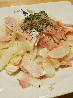 かぶとベーコンのチーズハーブ炒め-レシピのメイン写真