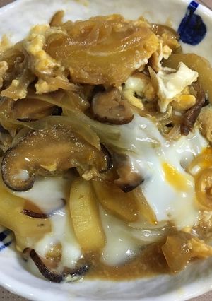 母の味真似てジャガイモとタマネギの卵とじ-レシピのメイン写真