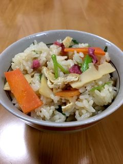 大人の給食☆春野菜の炊き込みご飯-レシピのメイン写真