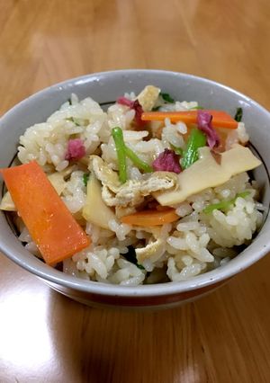 大人の給食☆春野菜の炊き込みご飯-レシピのメイン写真