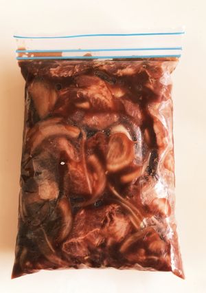 コストコ豚塊肉で赤ワイン風味下味冷凍-レシピのメイン写真