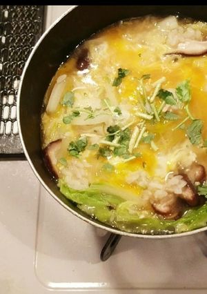 出汁香る♪白菜と鶏肉の優しいおじや-レシピのメイン写真
