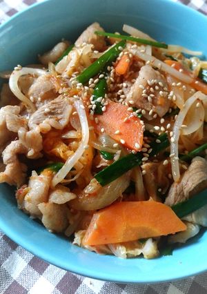 豚キムチ丼【柏市学校給食】-レシピのメイン写真