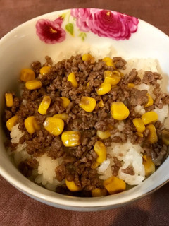 とうもろこし入りそぼろご飯-レシピのメイン写真