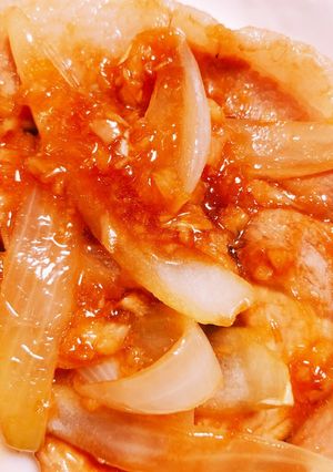 豚ロースと玉ねぎのニンニク炒め-レシピのメイン写真
